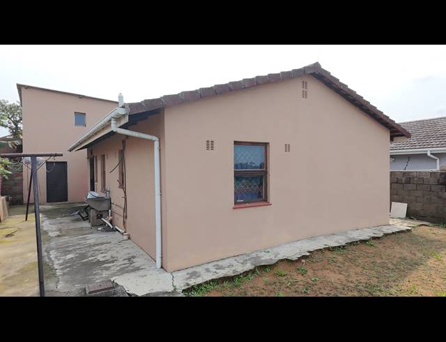 3 BEDROOM HOUSE FOR SALE IN UMLAZI Q